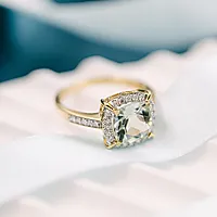 Bilde nummer 4 av Siena diamantring i 585 gull 0,27 ct med grønn ametyst