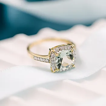 Bilde nummer 4 av Siena diamantring i 585 gull 0,27 ct med grønn ametyst