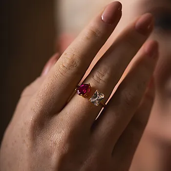 Bilde nummer 2 av Pan Jewelry, Viva Vegas ring i forgylt 925 sølv med hvit og rosa zirkonia