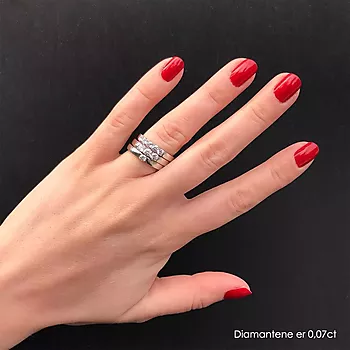 Bilde nummer 2 av Pan Jewelry, Angelica alliansering i 585 hvitt gull med diamanter 0,15 ct WSI