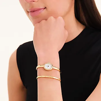 Bilde nummer 2 av Gavesett med Bangle dameklokke og armring