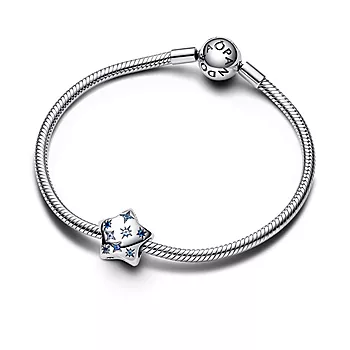 Bilde nummer 3 av Pandora Moments, Charm i 925 sølv med Stjerne