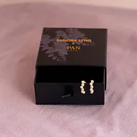 Bilde nummer 4 av Perlefnugg øreringer i 925 forgylt sølv med ferskvannsperler