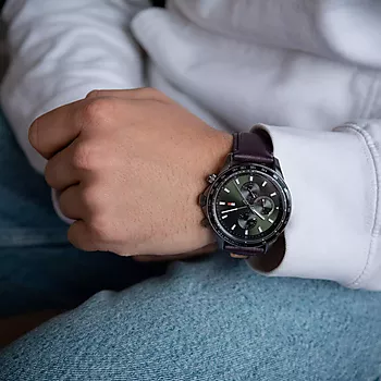 Bilde nummer 4 av Tommy Hilfiger, Miles herreklokke med stålkasse og brun skinnrem