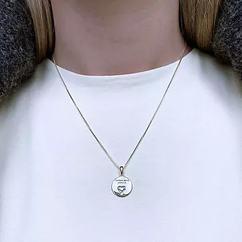 Bilde nummer 2 av Pan Jewelry, Smykke i forgylt 925 sølv med zirkonia og teksten VERDENS BESTE MAMMA