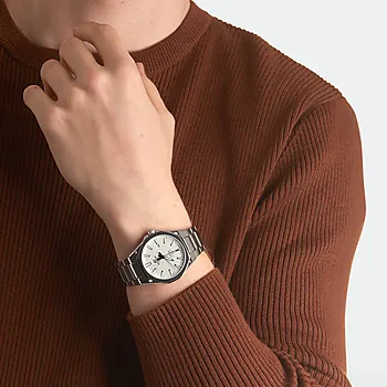 Bilde nummer 2 av Edifice herreklokke i stål