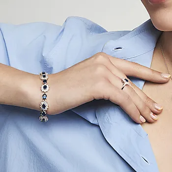 Bilde nummer 2 av Royal armbånd i 925 sølv med blå zirkonia