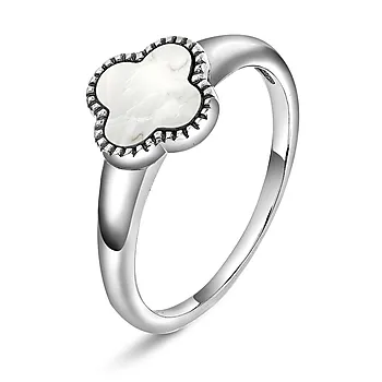 Kløver ring i 925 sølv med perlemor