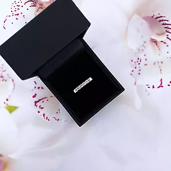 Bilde nummer 2 av Pan Jewelry, Lady alliansering i 585 hvitt gull med diamant 0,15 ct TWSI