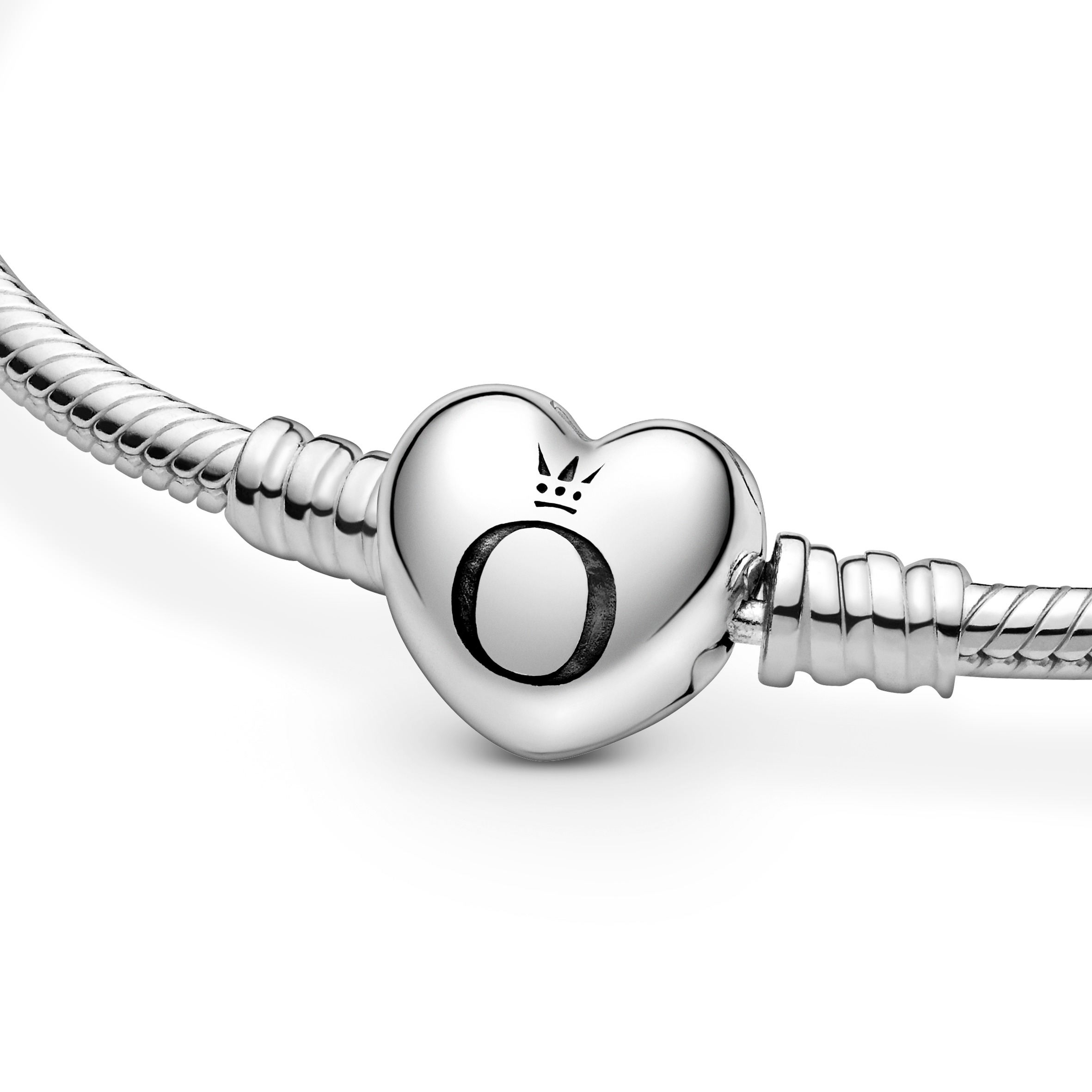 Bilde nummer 3 av Pandora Moments, Armbånd i 925 sølv med hjertelås