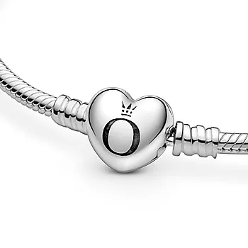 Bilde nummer 3 av Pandora Moments, Armbånd i 925 sølv med hjertelås