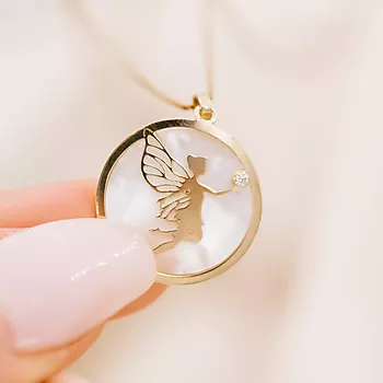 Bilde nummer 3 av Pan Jewelry, Anheng i 585 gult gull med perlemor og fe design med zirkonia