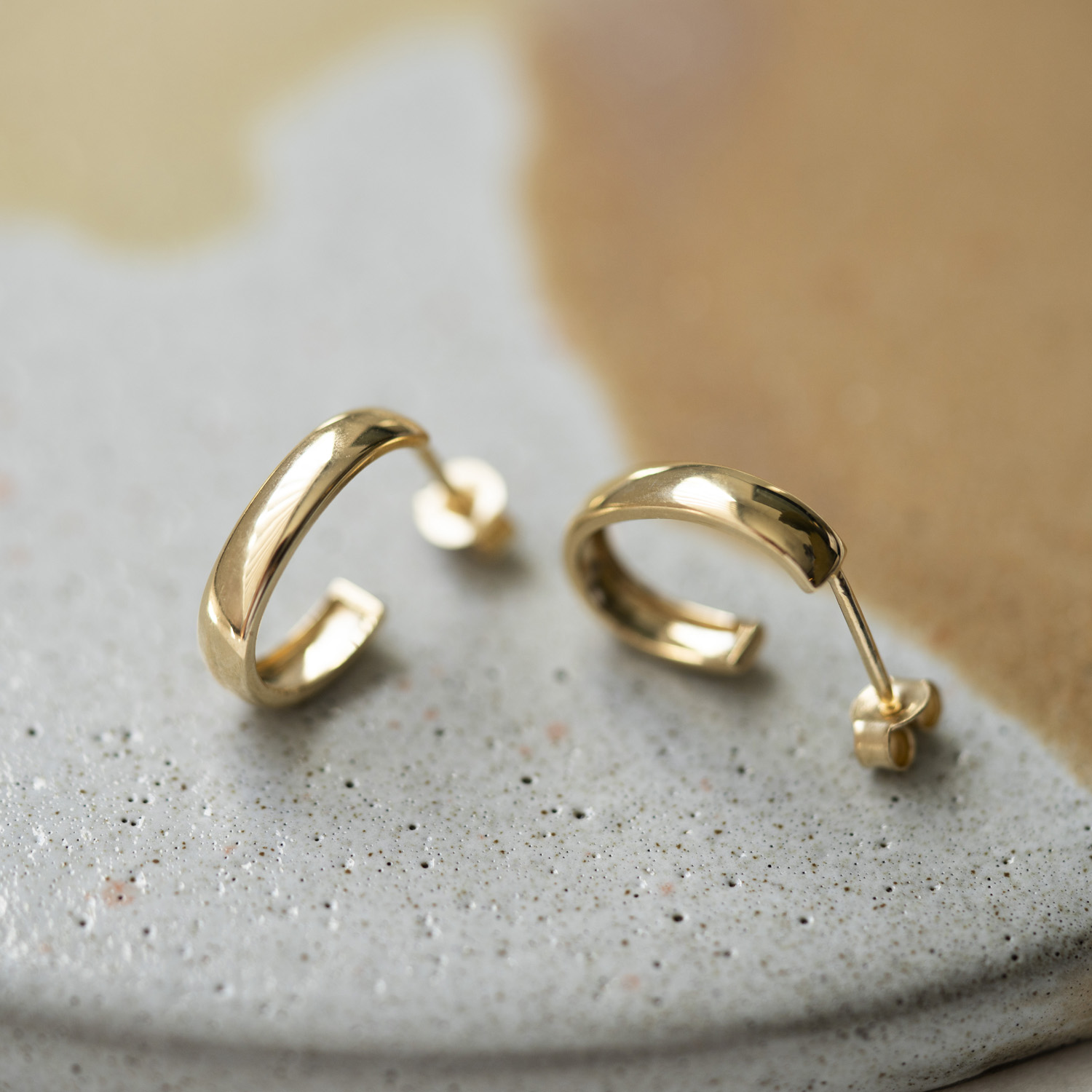 Bilde nummer 4 av Pan Jewelry, Øredobber i 585 gult gull