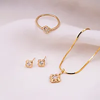 Bilde nummer 3 av Anheng i 585 gult gull med zirkonia