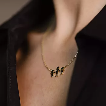 Bilde nummer 2 av Pan Jewelry, Familiesmykke med mor og to døtre i forgylt 925 sølv