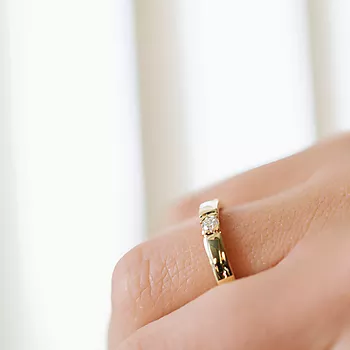 Bilde nummer 4 av Pan Jewelry, Lady alliansering i 585 gult gull med diamanter 0,10 ct TWSI