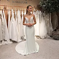 En gang til brudekjole, Justin Alexander