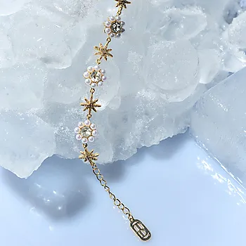 Bilde nummer 4 av Celestial armbånd i forgylt med stjerner