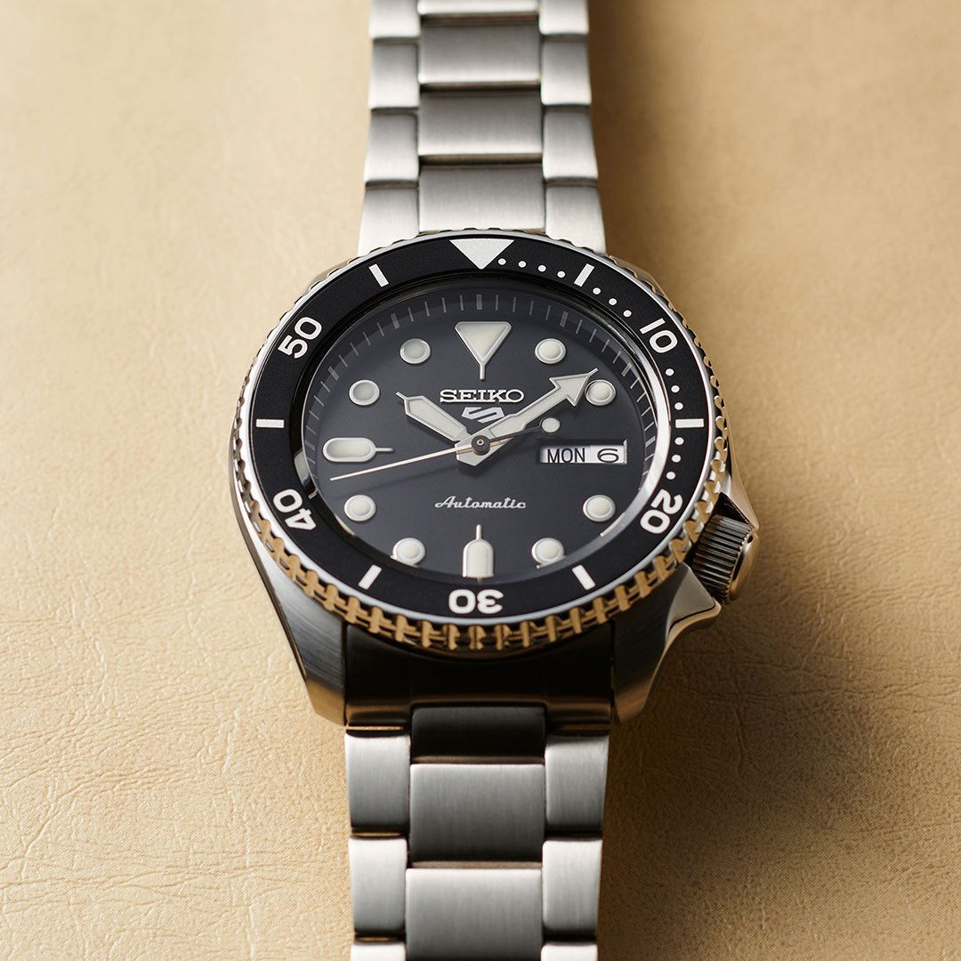 Bilde nummer 2 av Seiko, 5 Sports Automatic herreklokke med stållenke