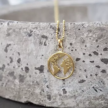Bilde nummer 2 av Pan Jewelry, Smykke i 925 forgylt sølv verdenskart