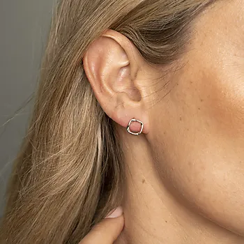 Bilde nummer 2 av Pan Jewelry, Bølge øredobber i 925 rhodinert sølv