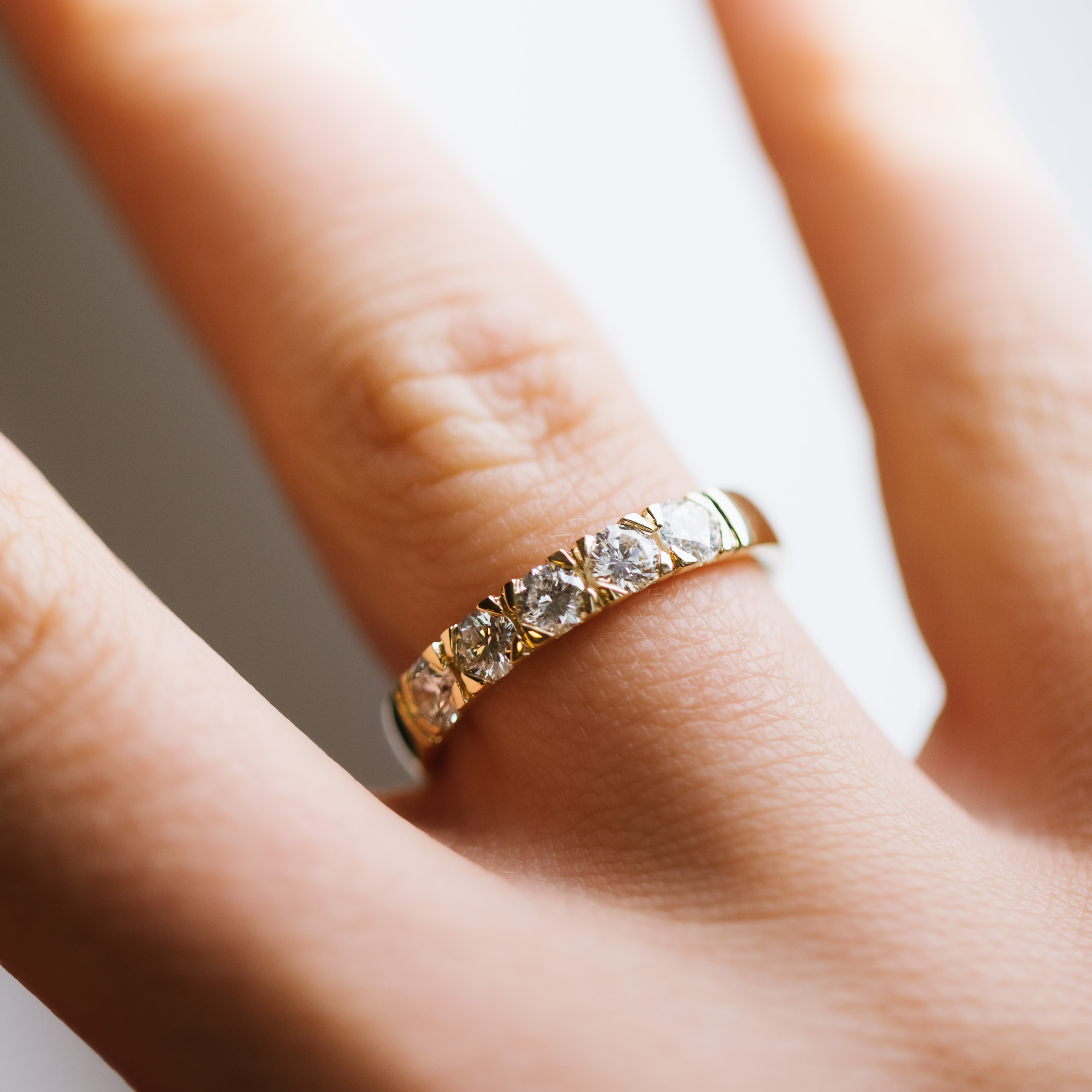 Bilde nummer 3 av Pan Jewelry, Lady alliansering i 585 gult gull med diamant 0,75 ct TWSI