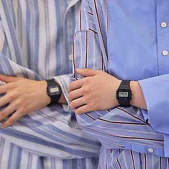 Bilde nummer 3 av Timeless dameklokke med digital visning