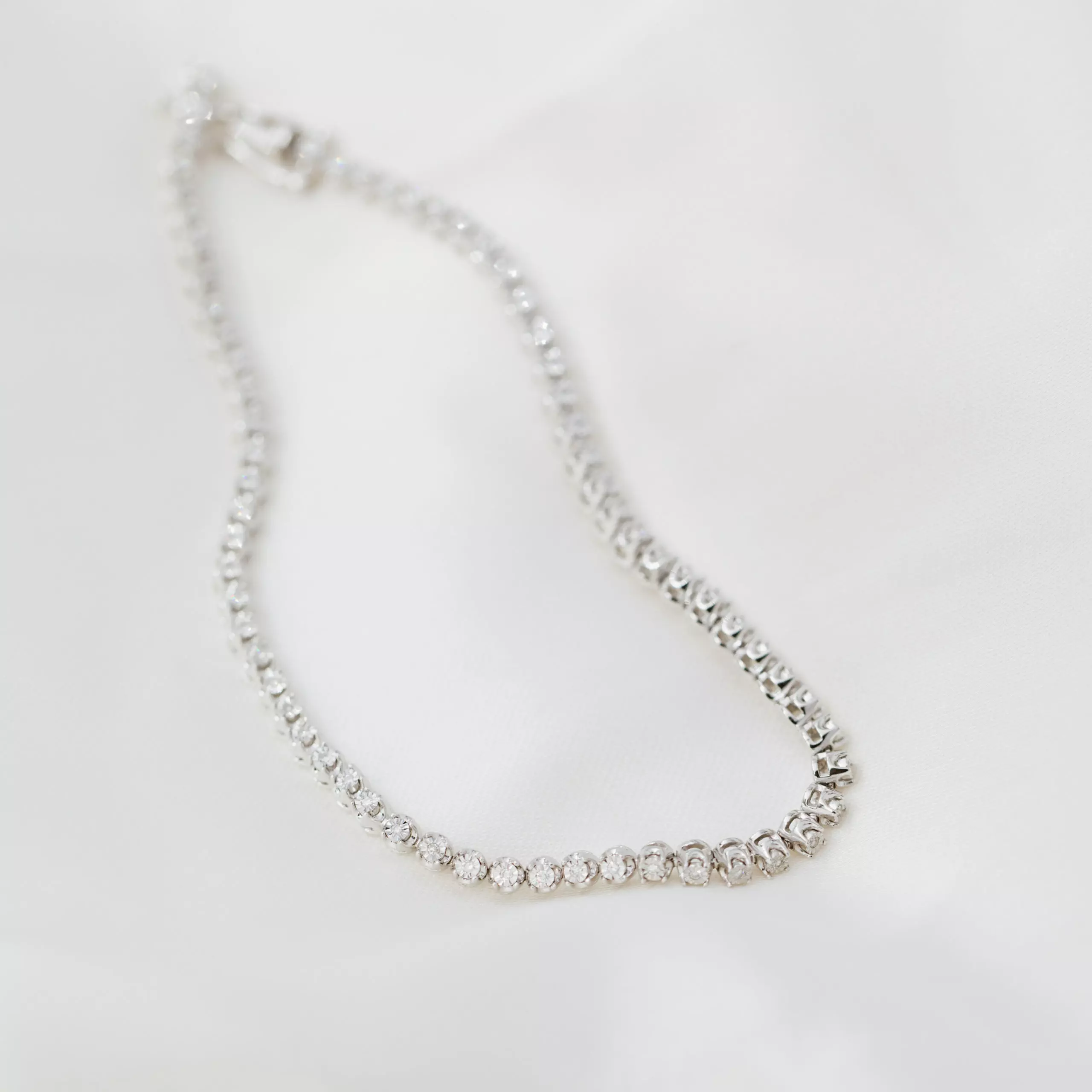 Bilde nummer 4 av Cathinka tennisarmbånd i 585 hvitt gull med diamanter 0,20 ct