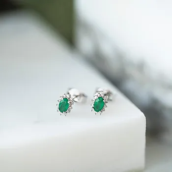Bilde nummer 3 av Gold Collection, Øredobber i 585 hvitt gull med diamanter 0,08 ct og smaragd