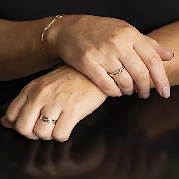 Bilde nummer 2 av Pan Jewelry, Ring i 585 gult og hvitt gull med hjerte og diamanter 0,06 ct