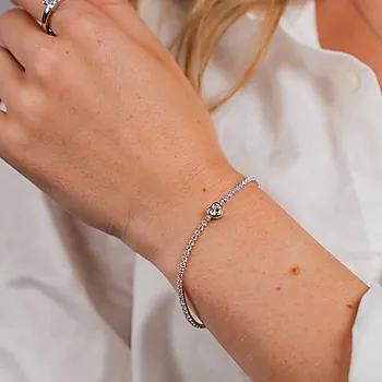 Bilde nummer 2 av Heartglow armbånd i 925 sølv