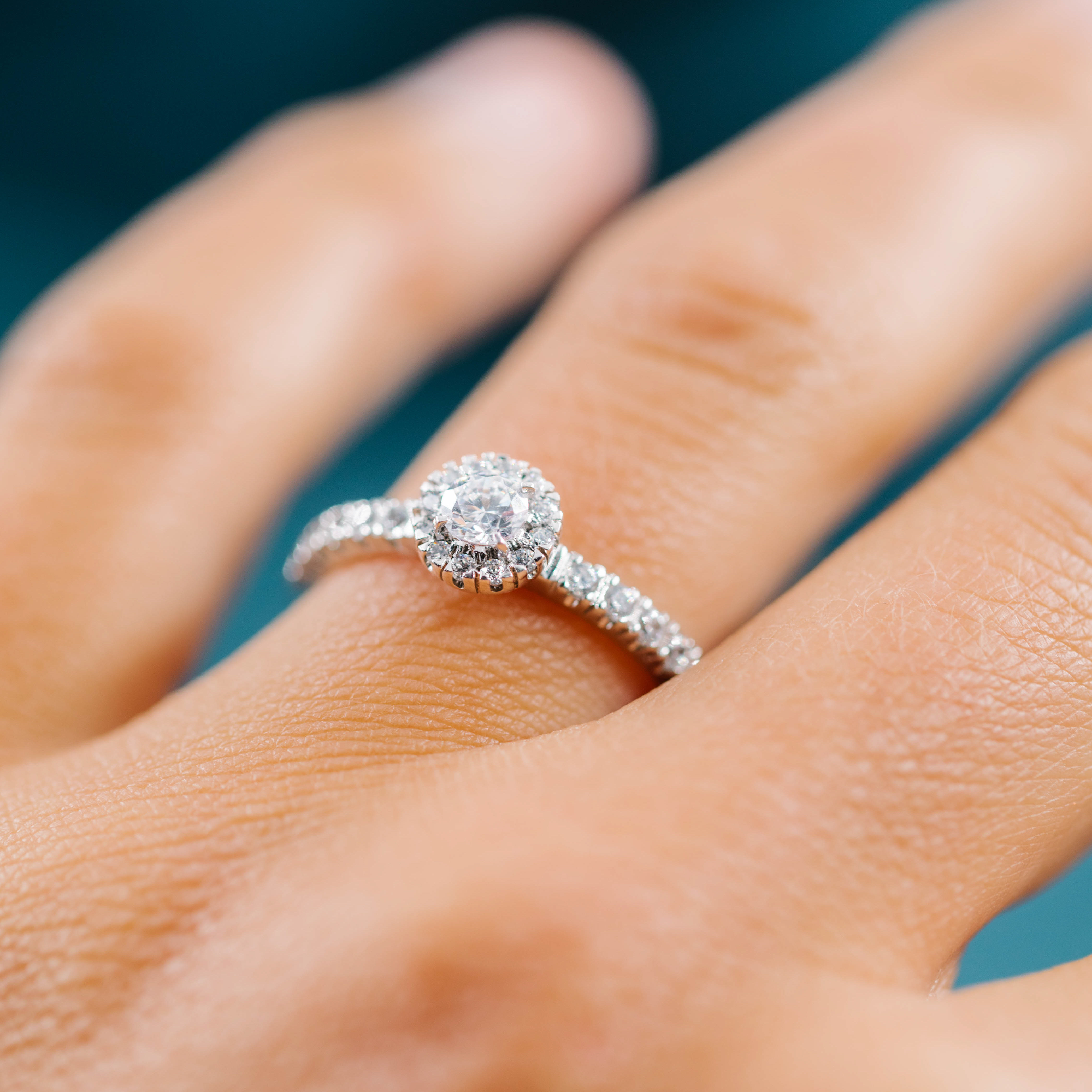 Bilde nummer 2 av Moments by Pan Jewelry, Diamantring Delight i 585 hvitt gull 0,56 CT | 2,1 mm bredde