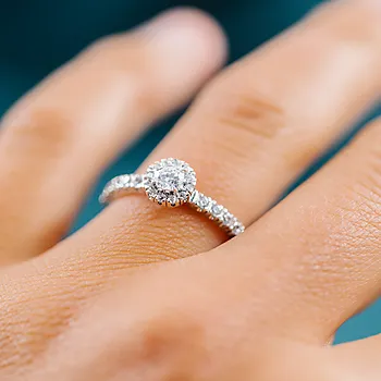 Bilde nummer 2 av Moments by Pan Jewelry, Diamantring Delight i 585 hvitt gull 0,56 CT | 2,1 mm bredde