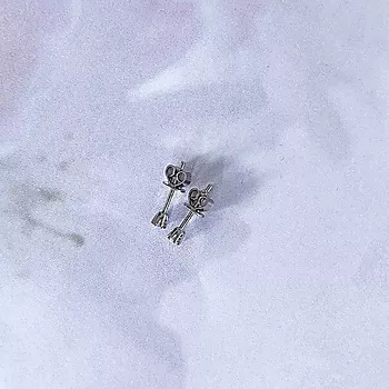 Bilde nummer 4 av Olivia øredobber i 585 hvitt gull med diamant 0,10 ct