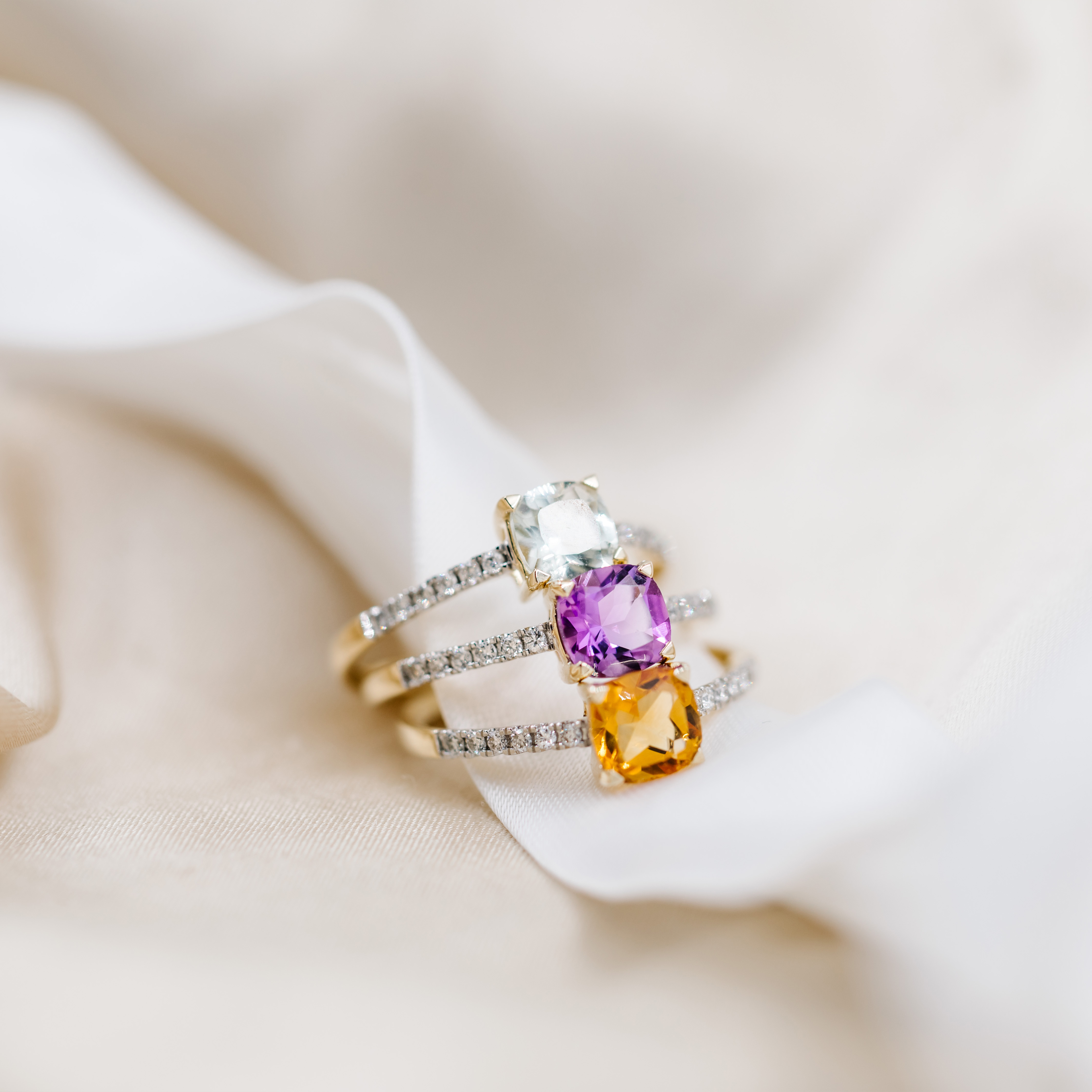 Bilde nummer 4 av Aurora diamantring i 585 gult gull med diamanter 0,10 ct og citrin