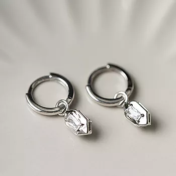 Bilde nummer 4 av Pan Jewelry, Øreringer i 925 sølv med zirkonia