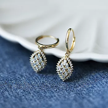 Bilde nummer 4 av Pan Jewelry, Øreringer i 585 gult gull med zirkonia