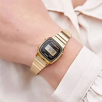 Bilde nummer 2 av Vintage dameklokke i gullfarget stål med digital visning