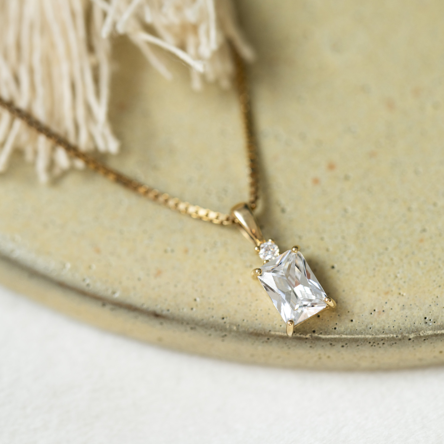 Bilde nummer 4 av Pan Jewelry, Anheng i 585 gult gull med glassten og zirkonia
