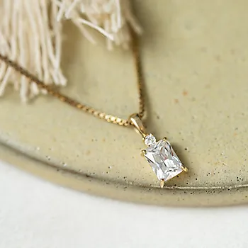 Bilde nummer 4 av Pan Jewelry, Anheng i 585 gult gull med glassten og zirkonia
