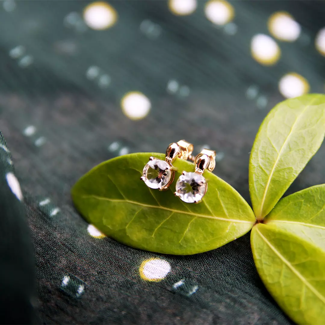 Bilde nummer 4 av Pan Jewelry, Øredobber i 585 gult gull med grønn ametyst stener