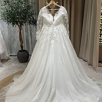 Bilde nummer 2 av En gang til brudekjole, White One