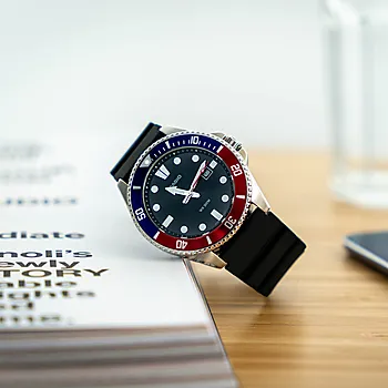 Bilde nummer 4 av Timeless herreklokke i stål med sort gummirem