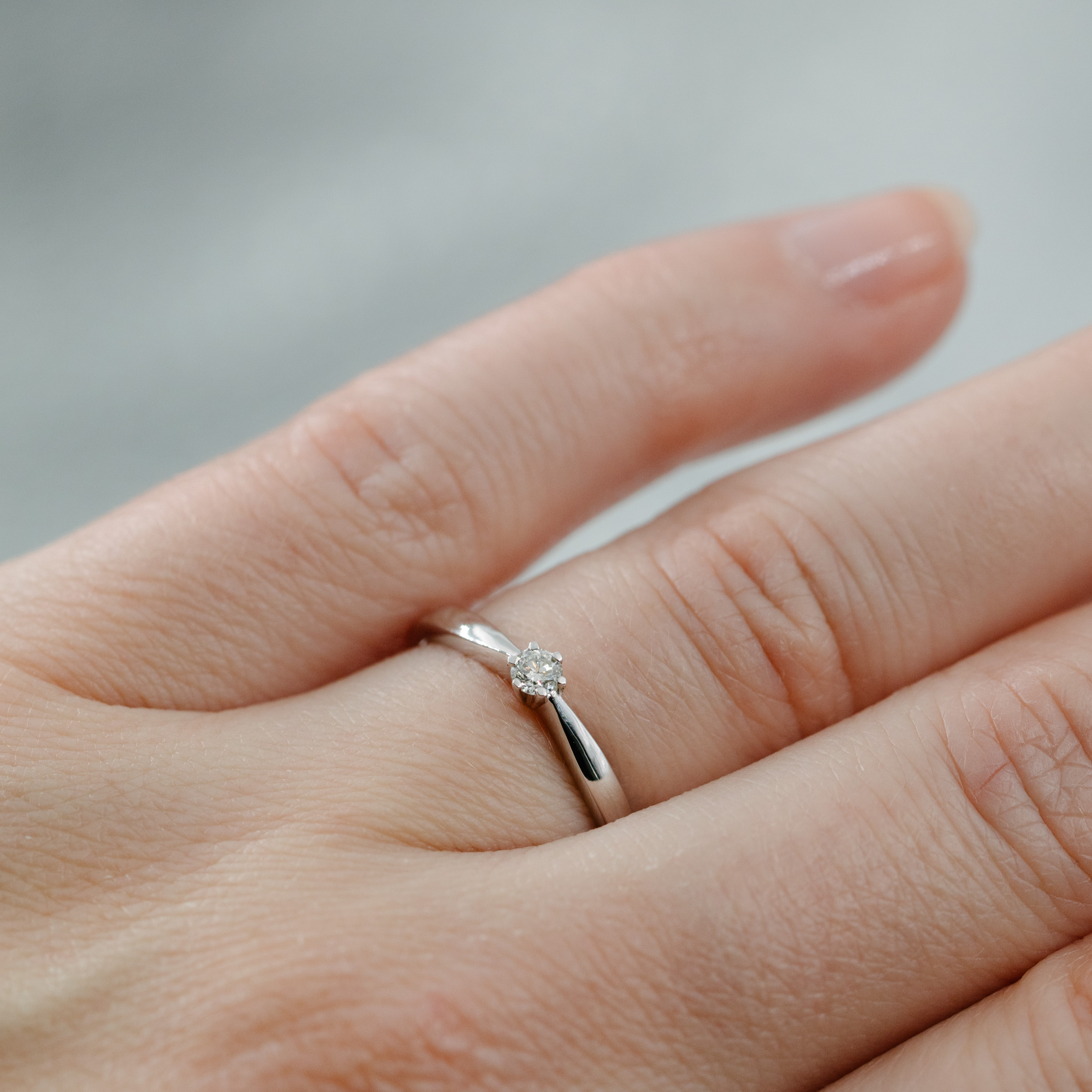 Bilde nummer 2 av Olivia diamantring i 585 hvitt gull 0,07 ct