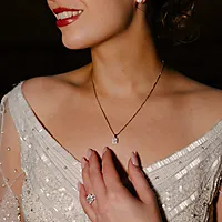 Bilde nummer 2 av Elizabeth diamantanheng i 585 hvitt gull 0,25 ct