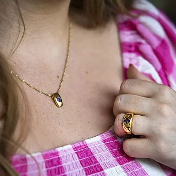 Bilde nummer 4 av Janne Formoe by Pan Jewelry, Ring i 925 forgylt sølv med lilla zirkonia