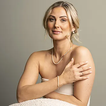 Bilde nummer 3 av Pan Jewelry, Armbånd i 925 rhodinert sølv med ferskvannsperler