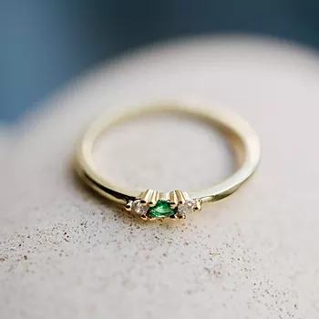 Bilde nummer 3 av Pan Jewelry, Ring i 925 sølv med zirkonia og grønn sten