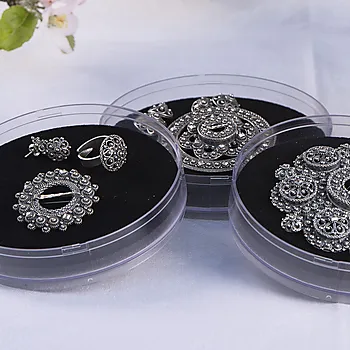 Bilde nummer 3 av Bunadskrin Lundeby