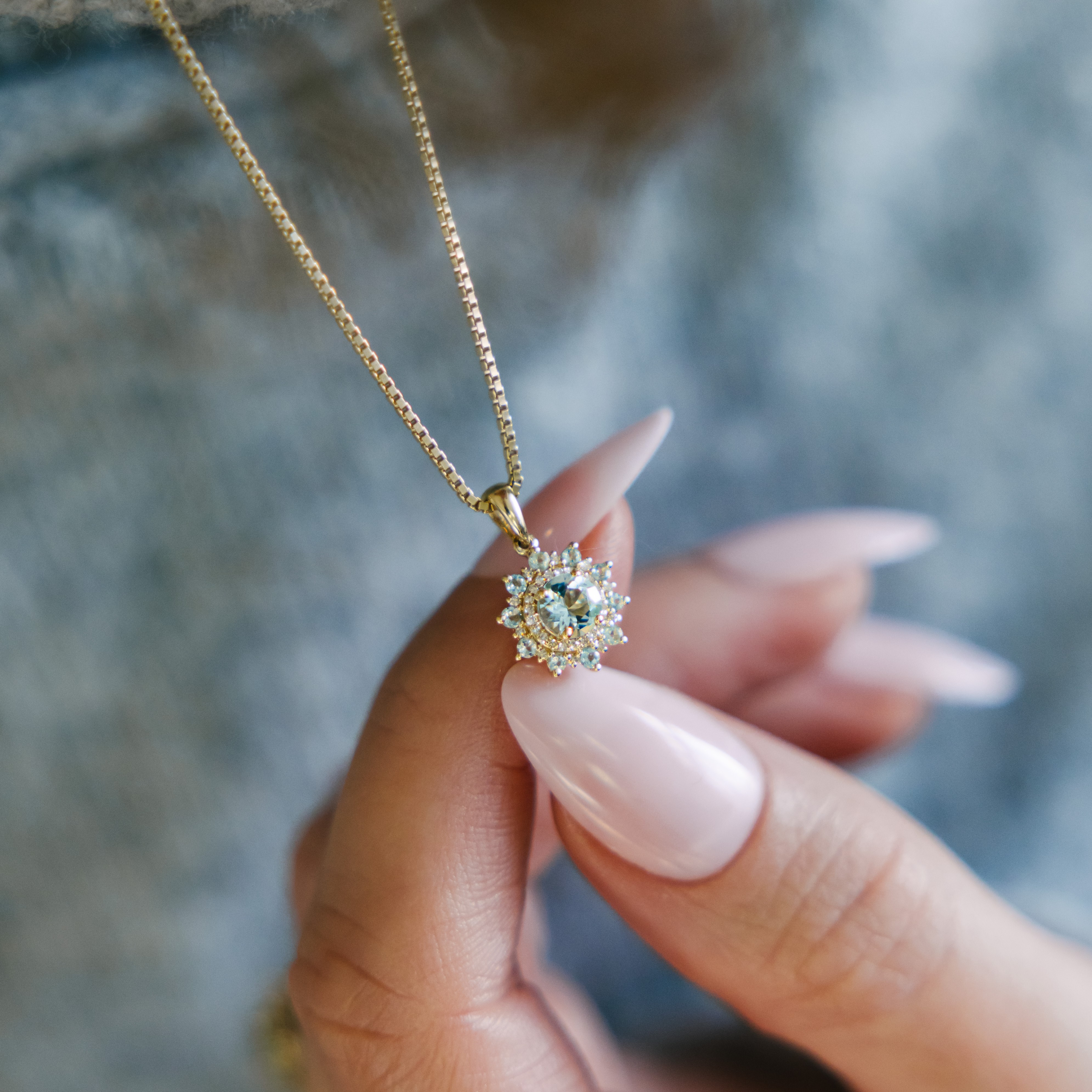 Bilde nummer 2 av Pan Jewelry, Anheng i 585 gult gull med diamanter 0,07 ct og akvamarin stener
